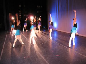 30252_438833007315_6745738_n